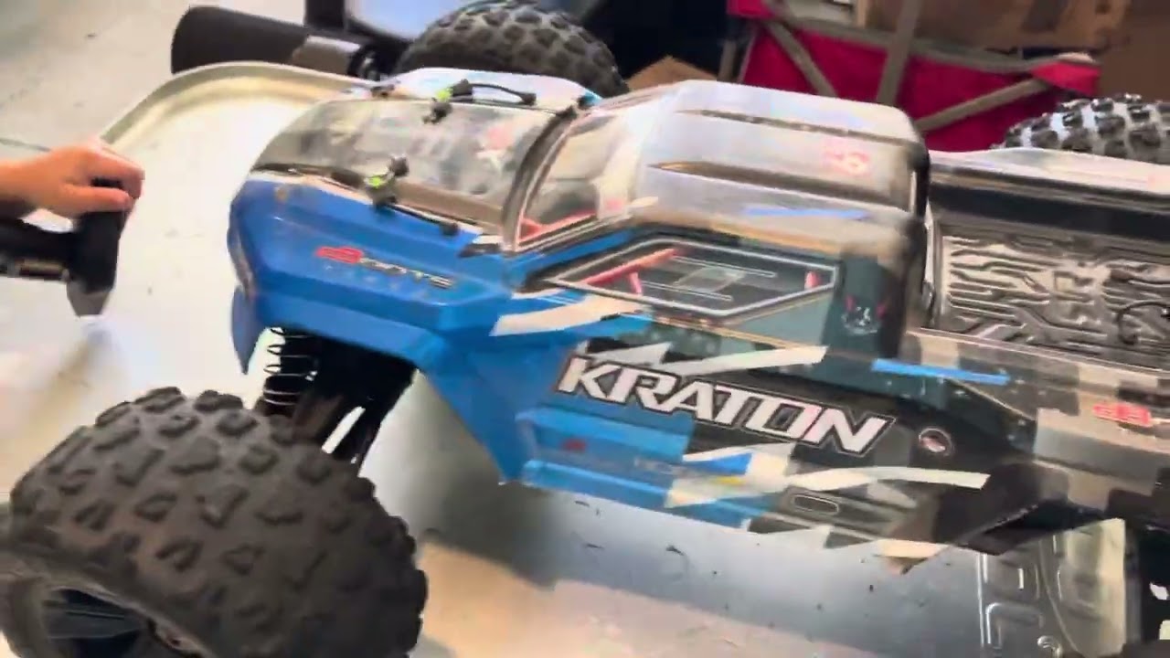 Arrma  kraton 6s Hobbywing 8BL150 combo better than stock electronic