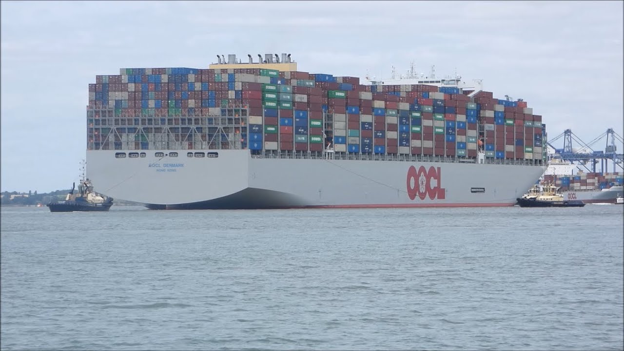 Maiden voyage OOCL Denmark arrives to Felixstowe and swings to port with 3 tugs  18th August 2024
