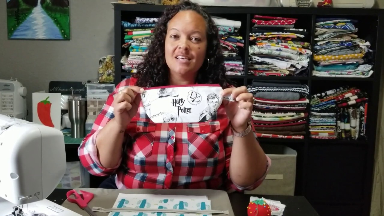 How to Sew a Zipper Pouch - Boxed Bottom (Sew a Makeup Pouch)