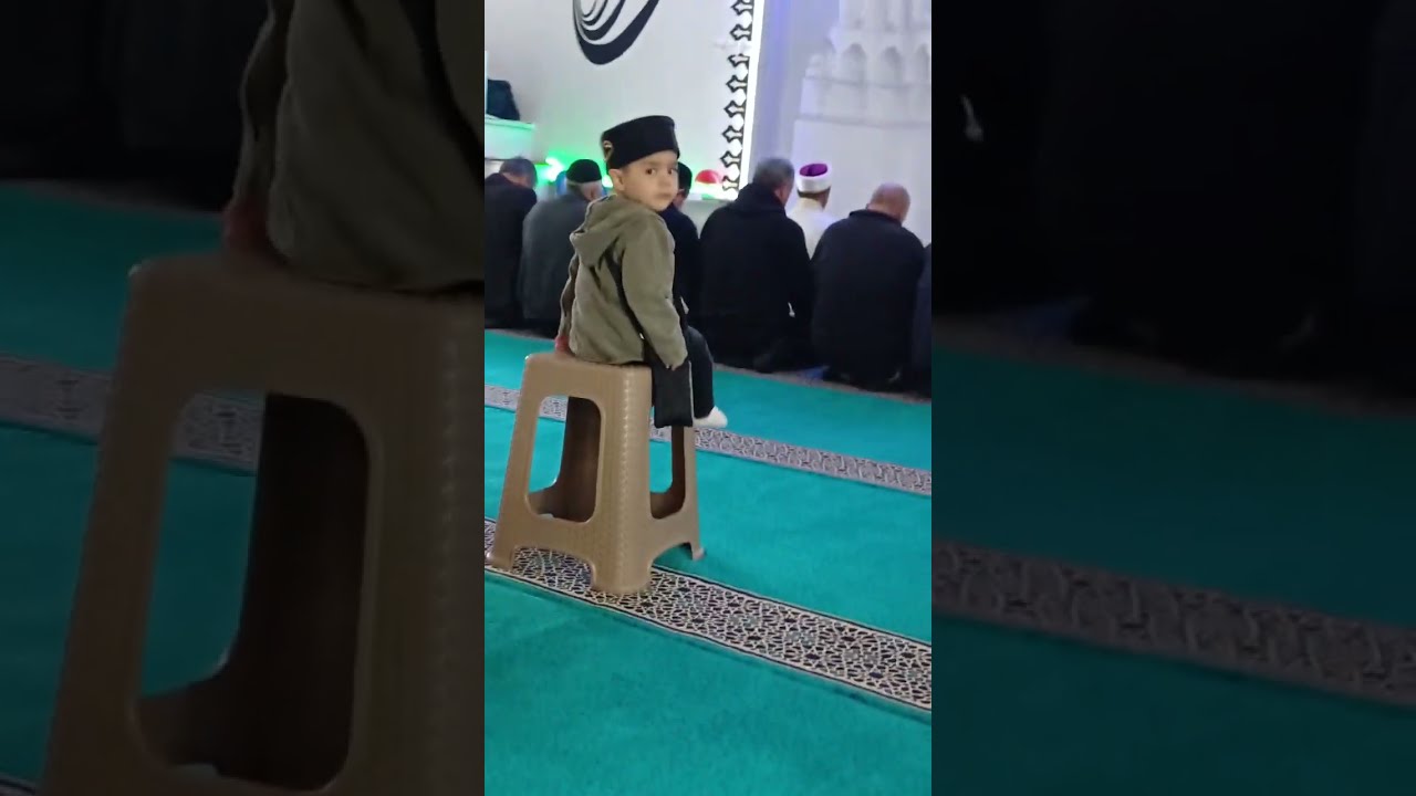 Namaz dinin direğidir ..￼ Yusuf Asaf Namazda