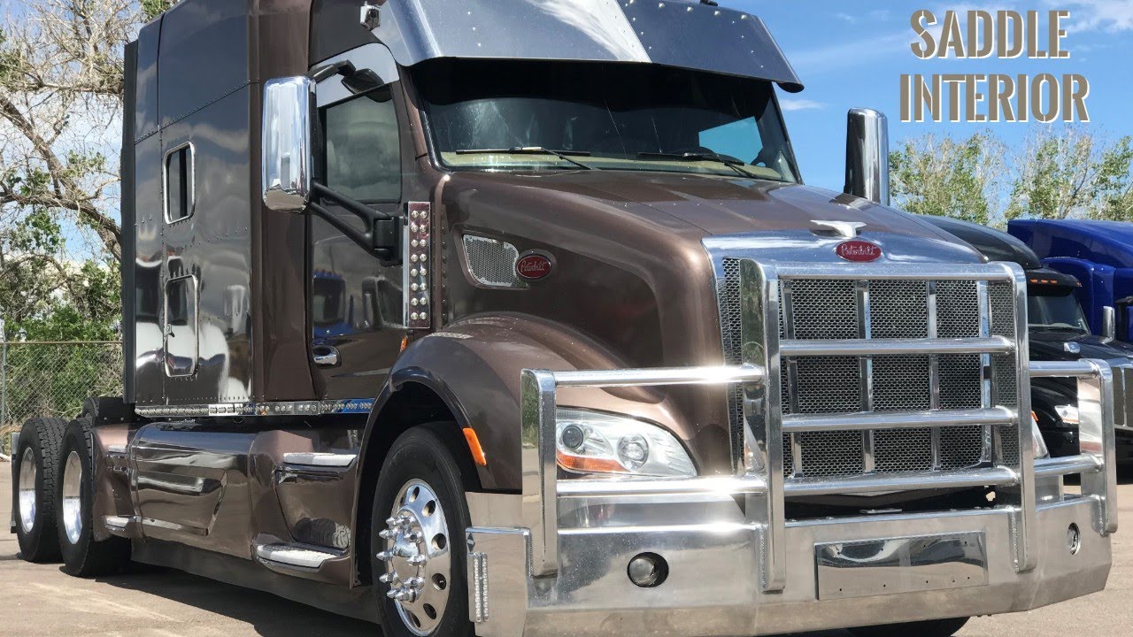 2016 Peterbilt 579 Mid-Roof SADDLE INTERIOR!
