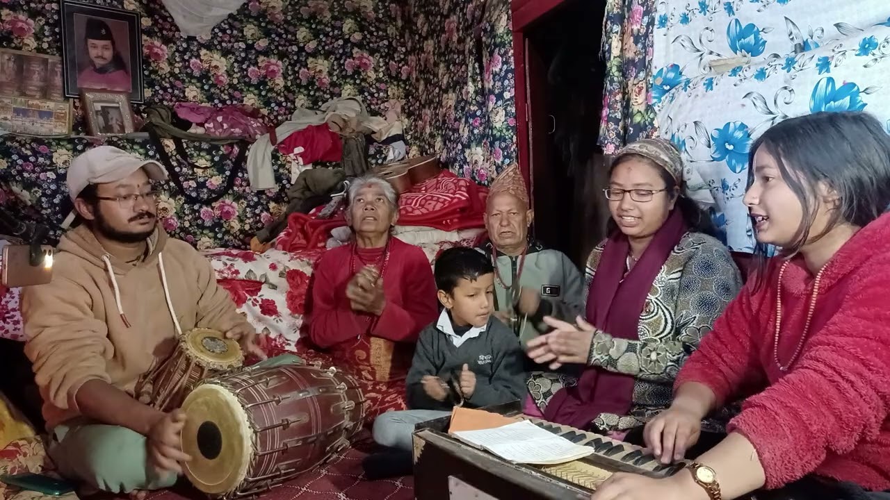 जानु हुँदैन कृष्ण जानु हुँदैन, गोपिनि लाइ छाडेर जानु हुँदैन😍/ nepali bhajan /krishna bhajan