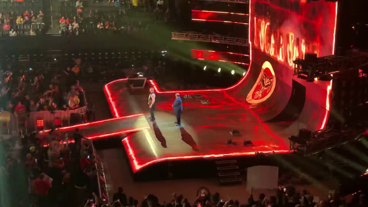 WWE RAW - Brock Lesnar Pyro live!!!