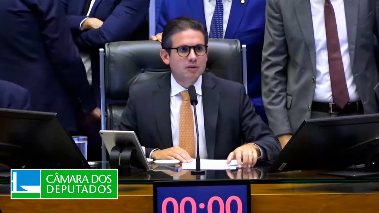 Câmara aprova suspensão de ação penal contra Delegado Ramagem - 07/05/25