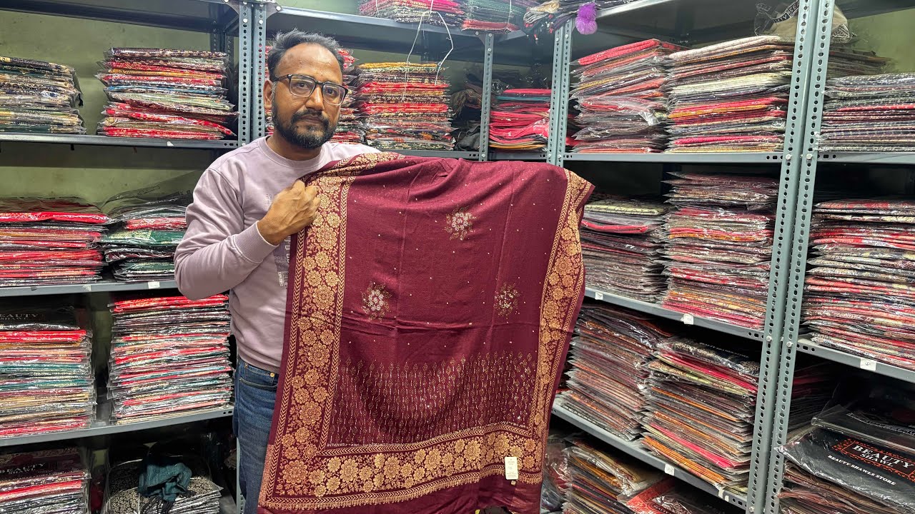 Shawl and stole wholesale shop in Ludhiana | Beauty shawl store