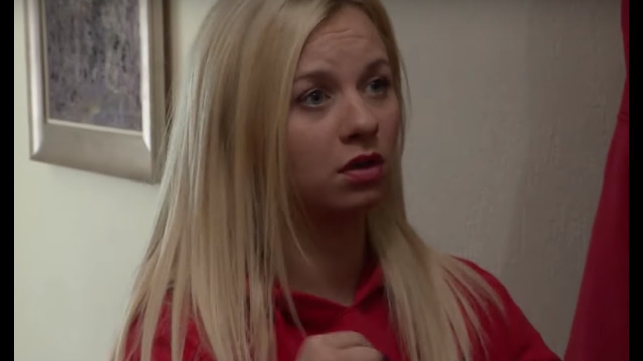 Mela czuła się jak piąte koło u wozu [19+ ODC. 339]