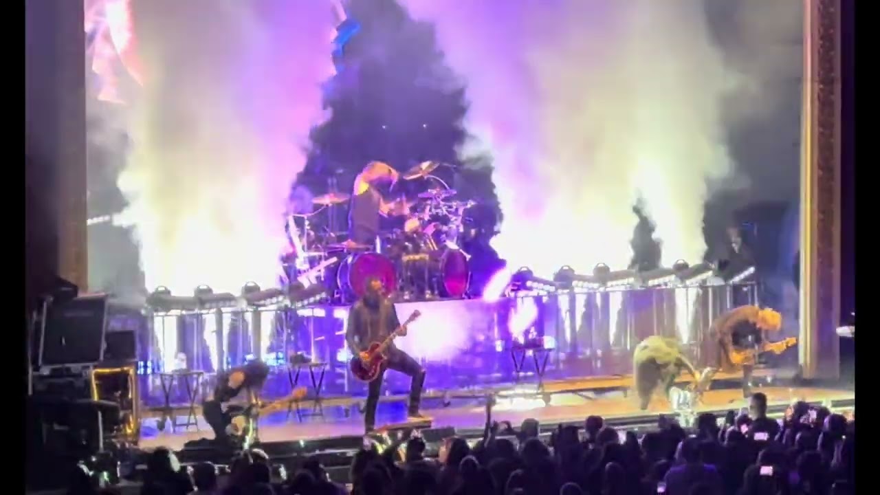 Hollywood Bowl - The Warning/Evanescence/Halsey