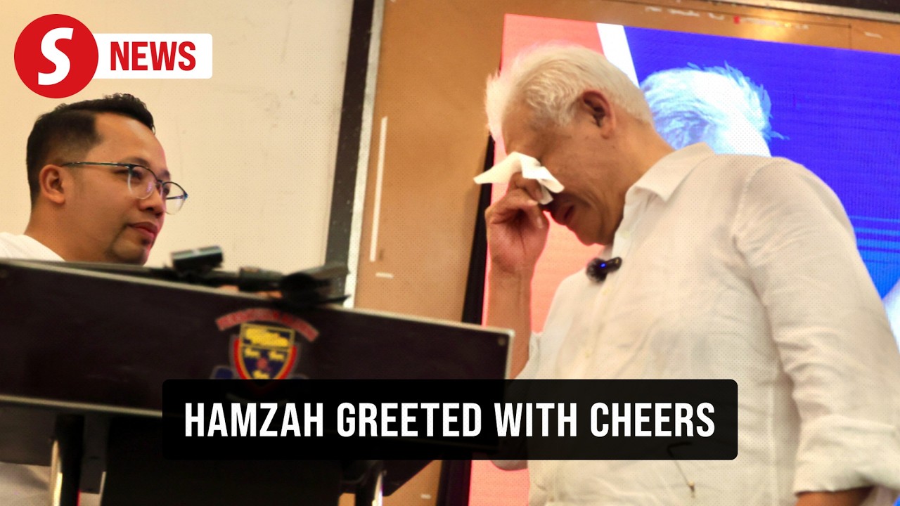 Hamzah receives boisterous welcome at 'Reset' gathering