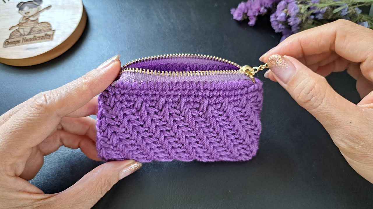 DIY Tutorial - How to crochet mini coin purse with zipper - Easy DIY at home