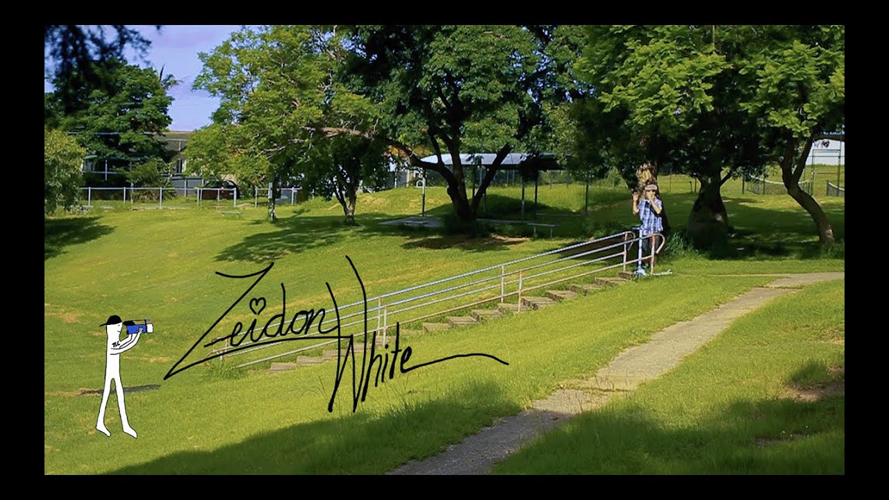 Zeidon White Rolling In
