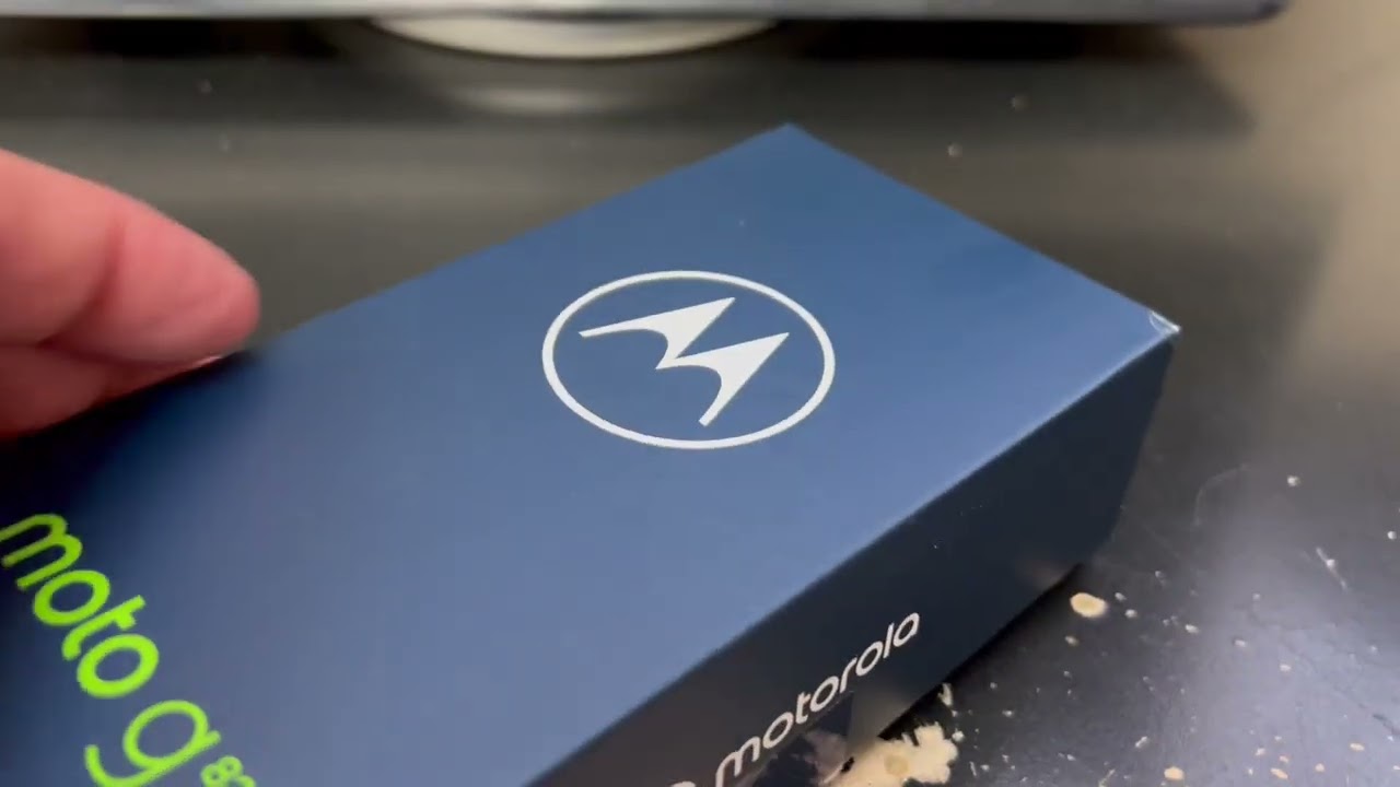 MOTOROLA MOTO G82 5G Unboxing Video &ndash; in Stock at www.welectronics.com