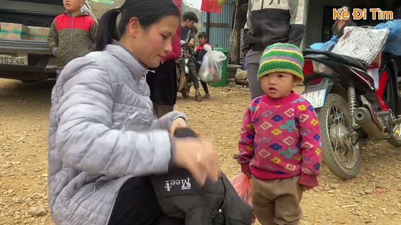 TRAO ÁO ẤM VÀ NHU YẾU PHẨM TẠI ĐIỂM TRƯỜNG CỐC PHÁT 