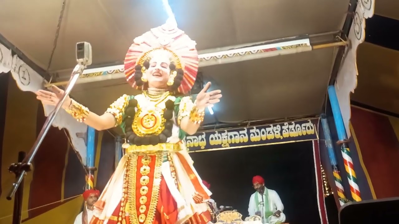 ಯಕ್ಷಗಾನದ ಸುಪ್ರಸಿದ್ಧ ಯುವ ಕಲಾವಿದರಾದ ಸನ್ಮಯ್ ಭಟ್ ಅವರ ಮದನ ಪಾತ್ರವನ್ನು ಒಮ್ಮೆ ನೋಡಿ..ಸಕತ್ ಆಗಿದೆ 