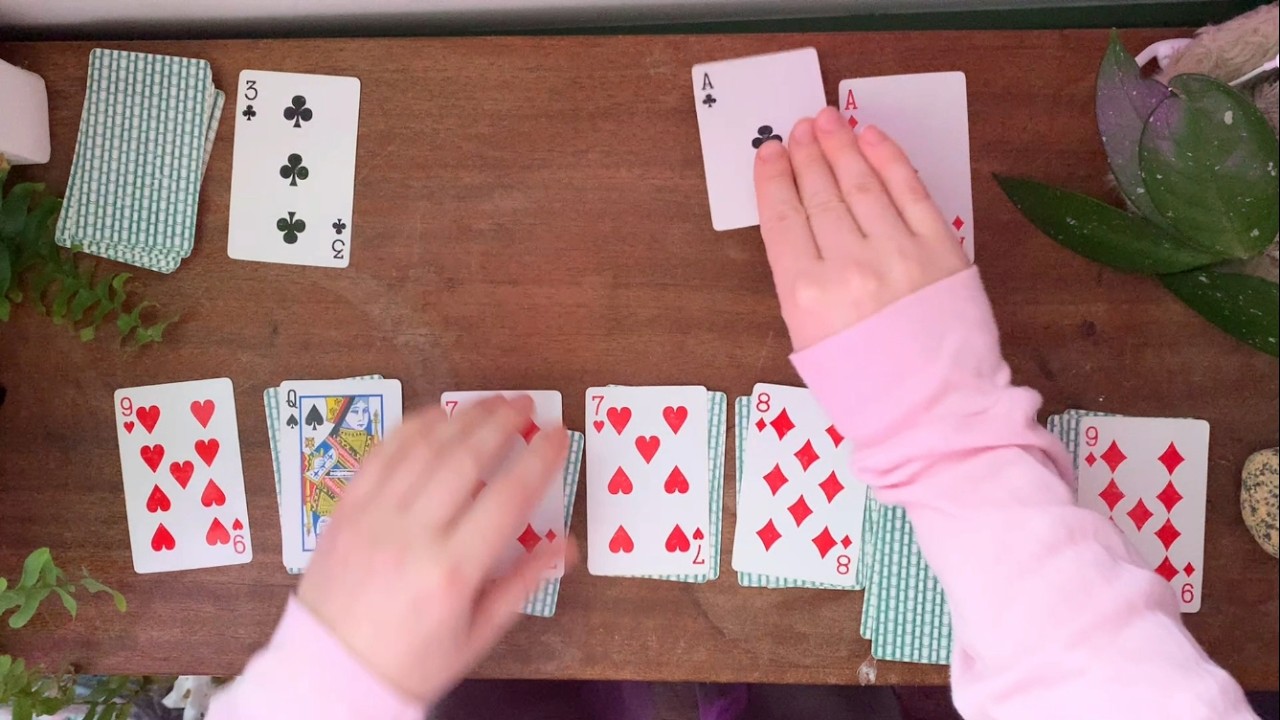 ASMR Quick, Messy Solitaire Game with Vintage Playing Cards