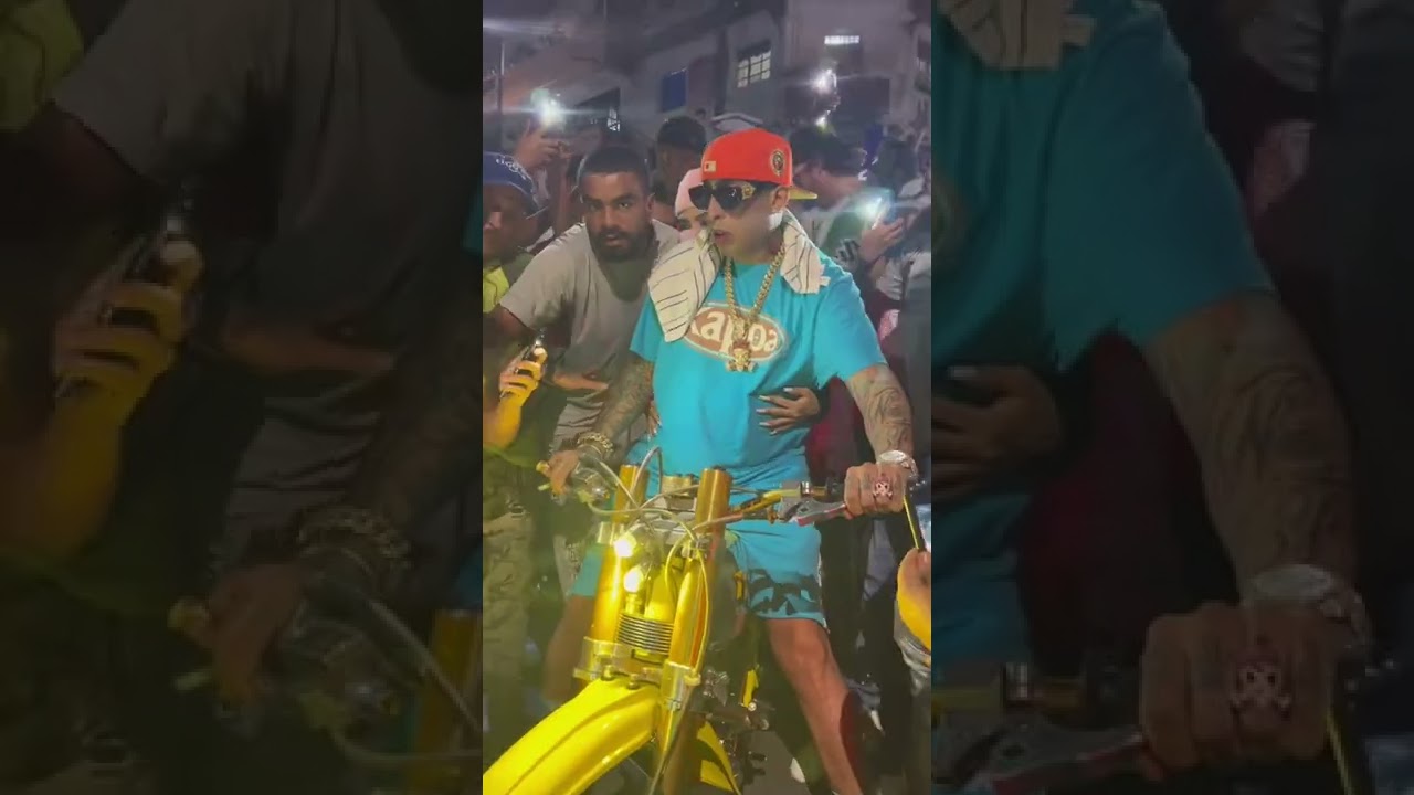 &Ntilde;engo Flow en Medell&iacute;n #shorts #reggaeton #trap #badbunny #daddyyankee #karolg #ozuna #&ntilde;engoflow
