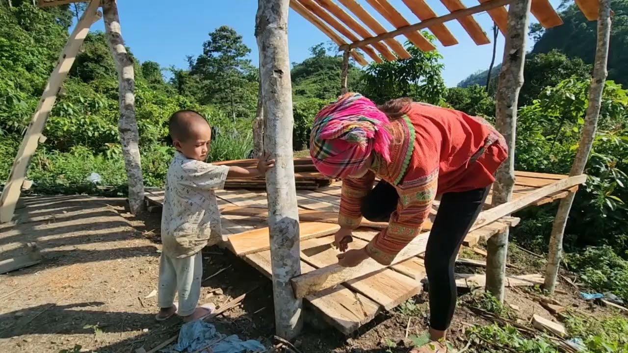 Day 10 of building a wooden house for mother and son