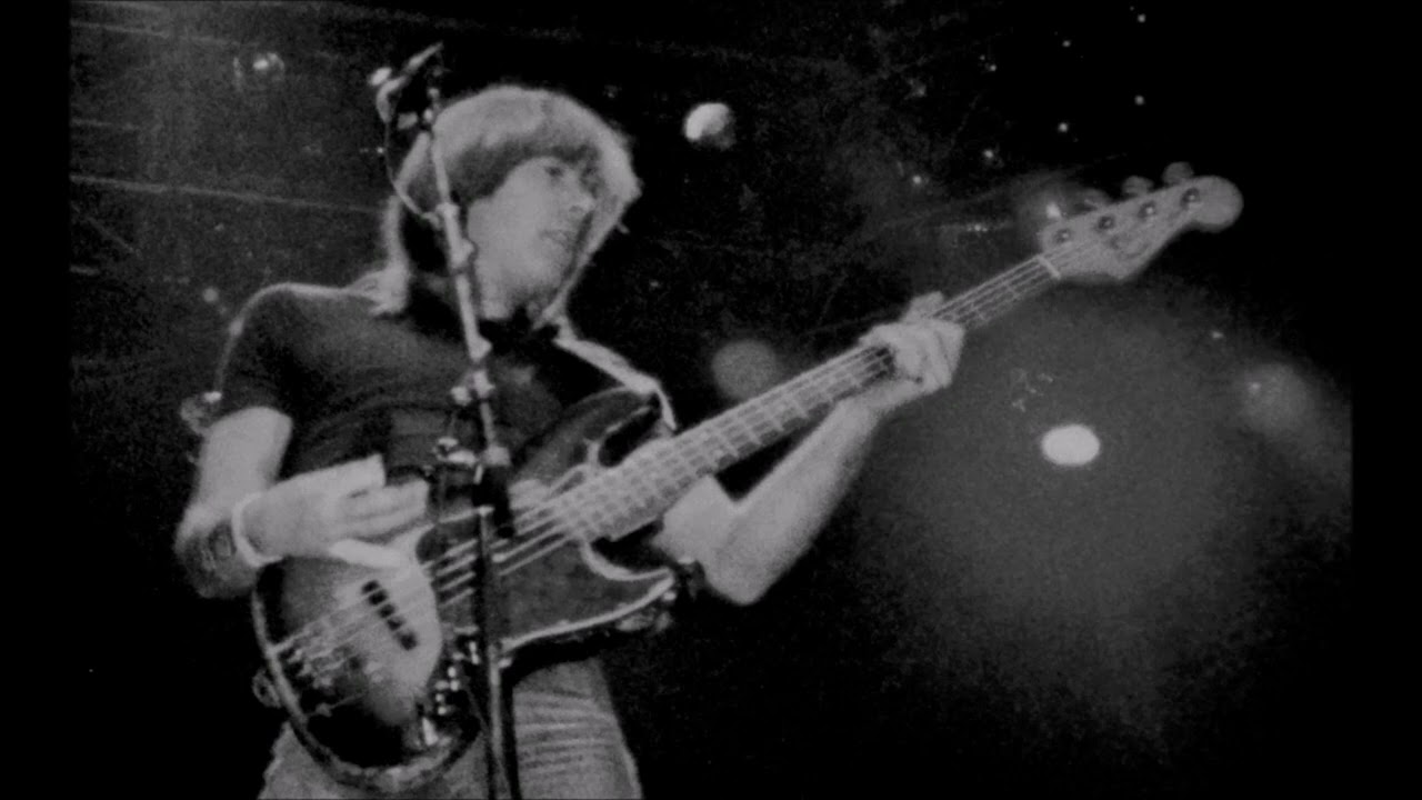 AC / DC - 09 - Highway to hell (Brussels - 1982)
