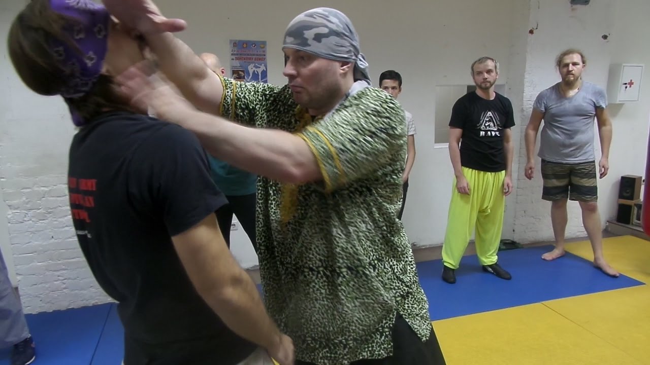 Kuntao Mindanao Silat - Guro Alexander Plaksin. Уличный Пенчак-Силат в Москве