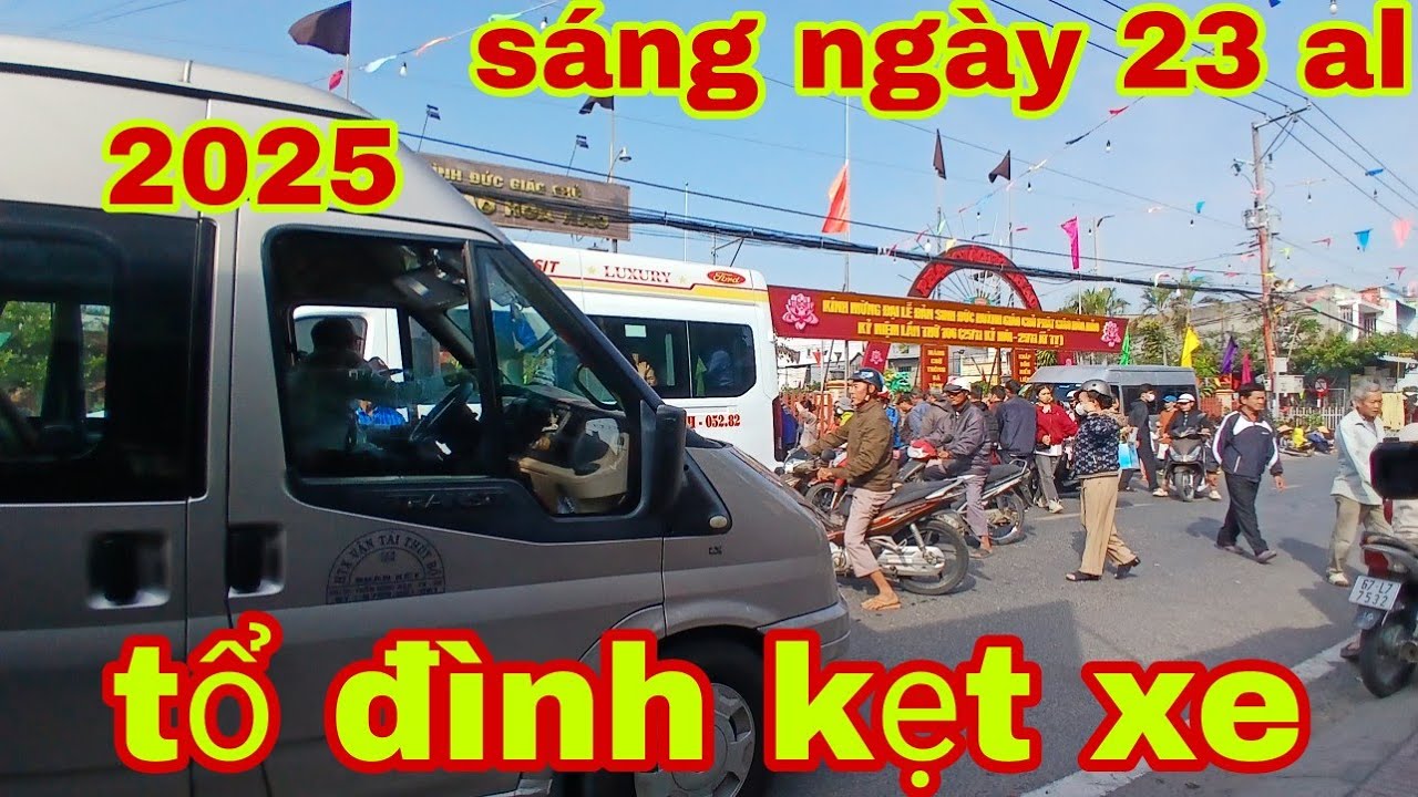 Sáng ngày 23 al tại tổ đình PGHH kẹt xe và bà con đổ về hàng 100 ngàn người để Dự lễ