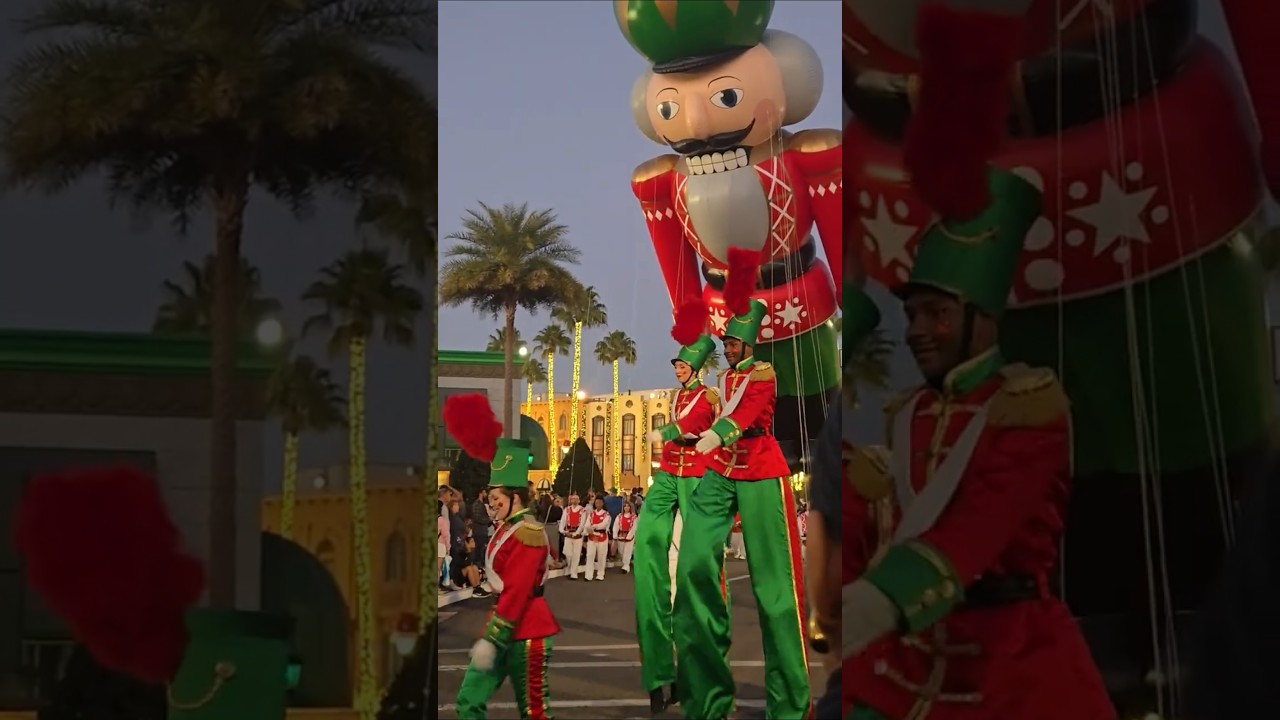 Universal Holiday Parade 