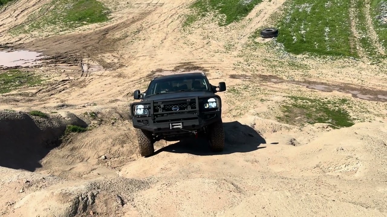 Testing 2008 Nissan Titan with 35s off road
