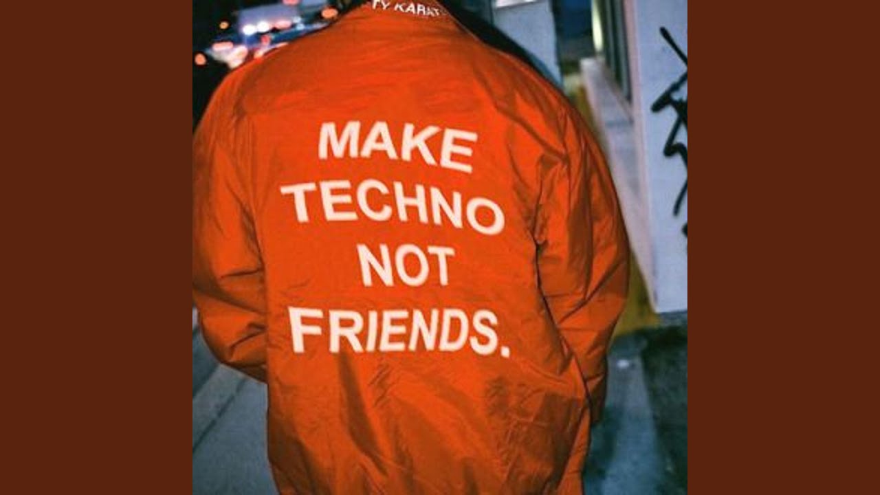 RUNNING UP THAT HILL HYPERTECHNO