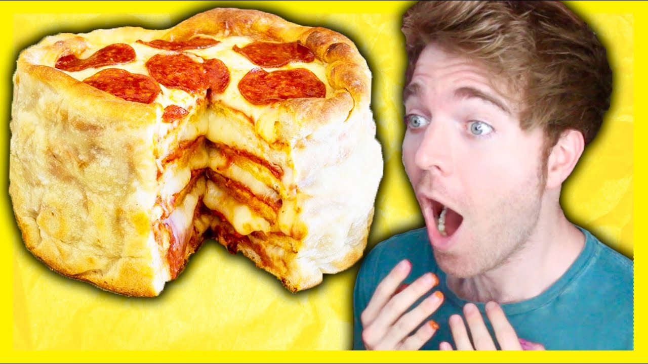 GIANT PIZZA CAKE