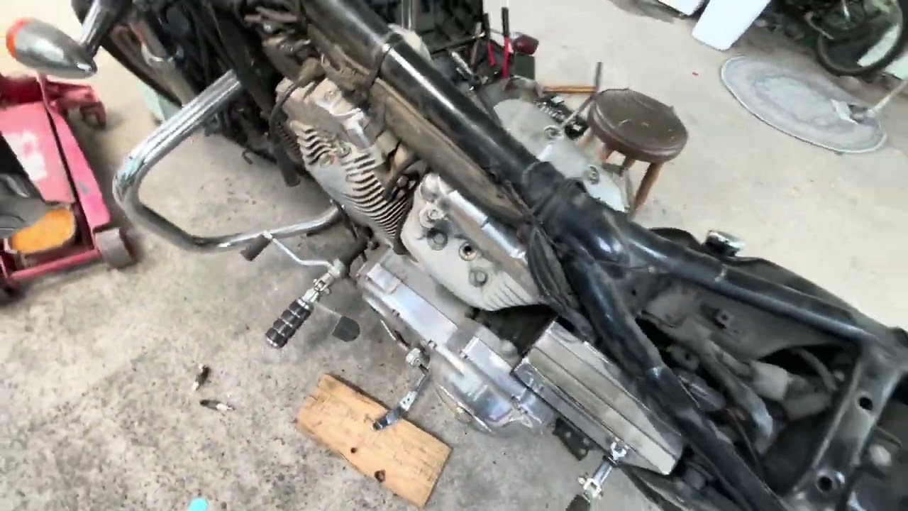 Cómo instalar y medir el tiempo de los árboles de levas (Harley Davidson) XLH 883 100 anniversary