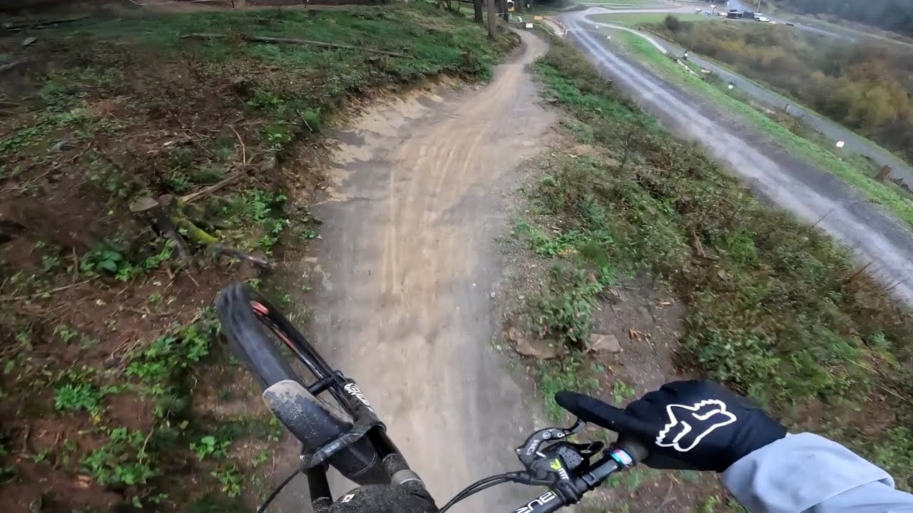 Bikepark Winterberg mud party / Finley dh