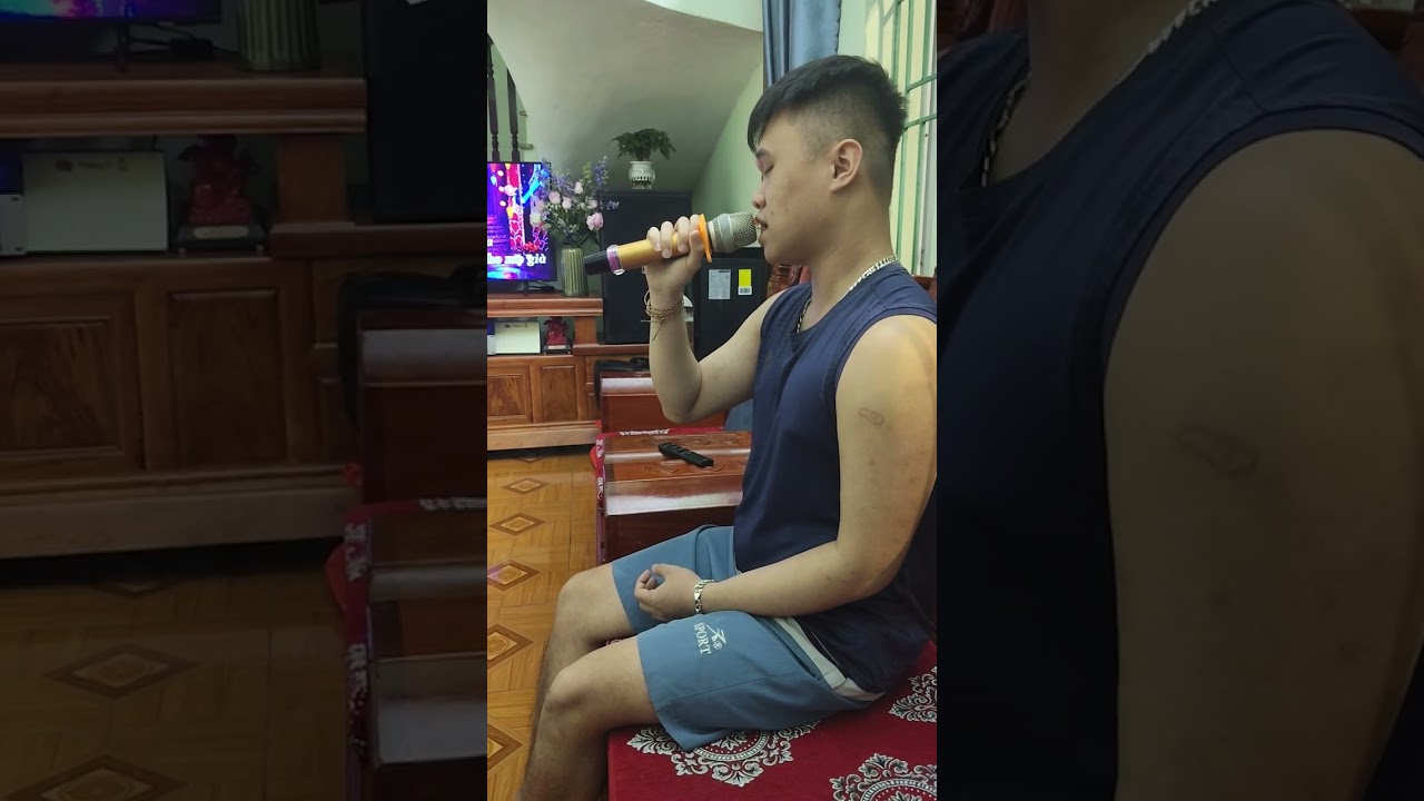 Mùa Xuân đầu Tiên Bảo Quốc cover