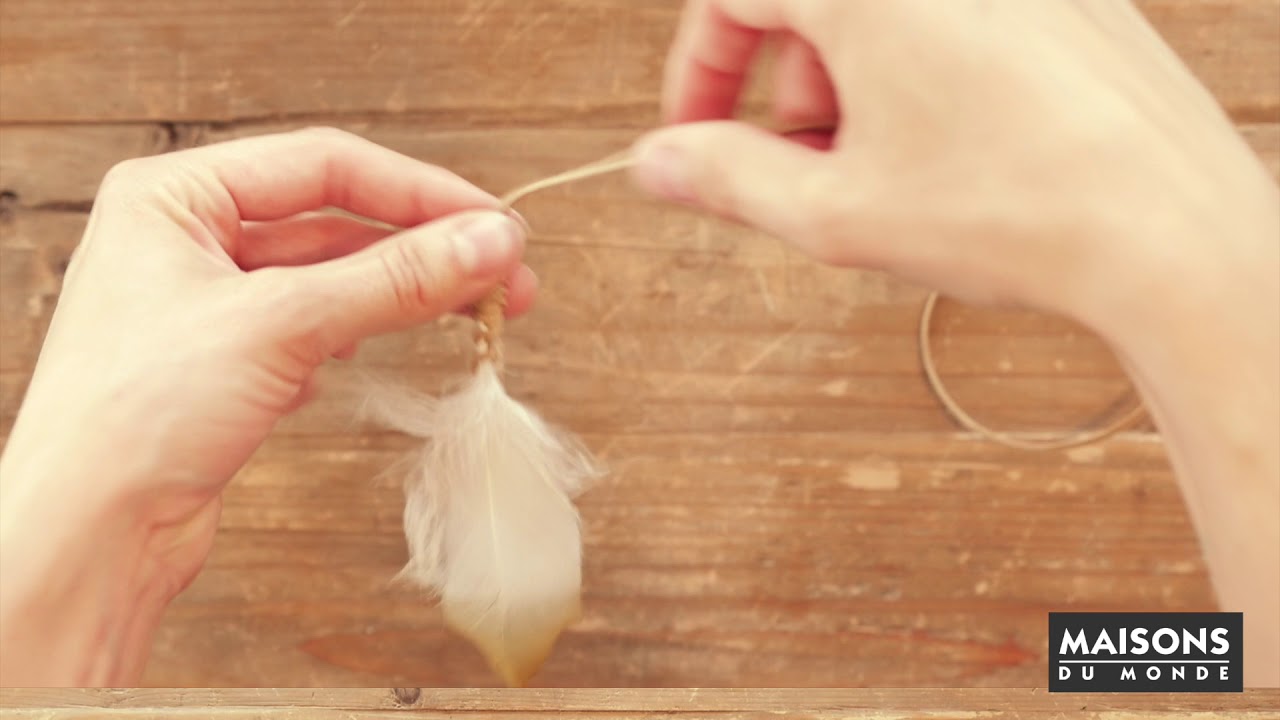 Comment créer un mobile à plumes ? | Maisons du Monde