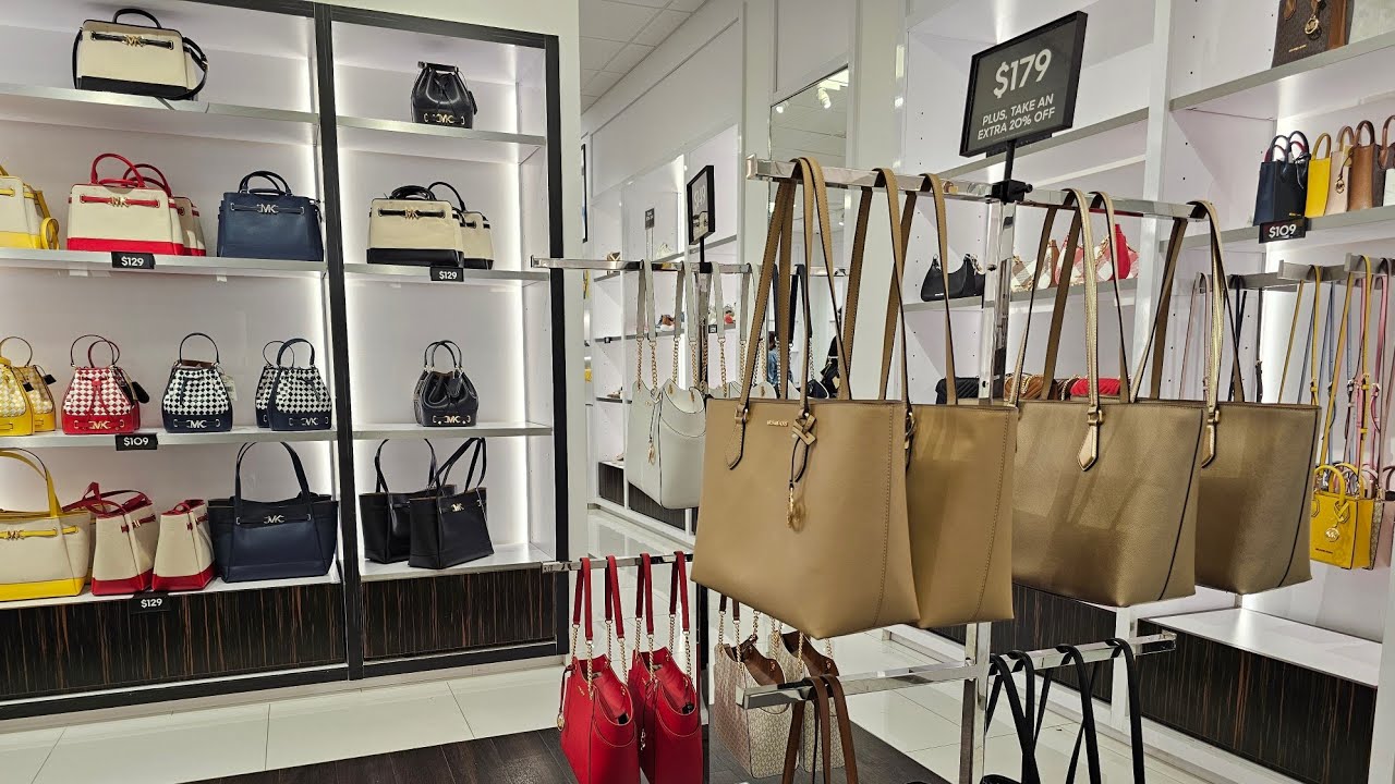 MICHAEL KORS OUTLET~ THE SUMMER SALE~ BAGS~ WALLETS~ 20% OFF YOUR ENTIRE PURCHASE