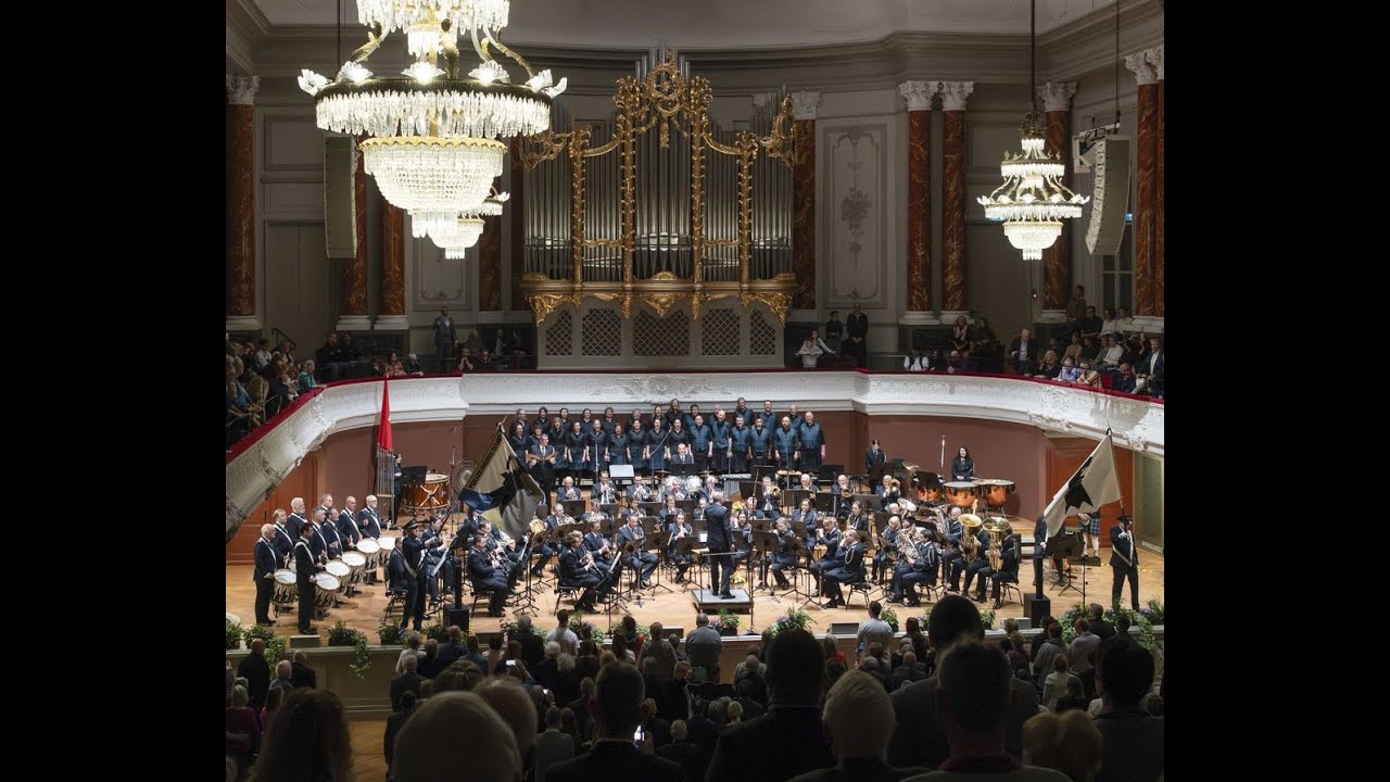 Polizeimusik Basel -  Highland Cathedral (Michael Korb)