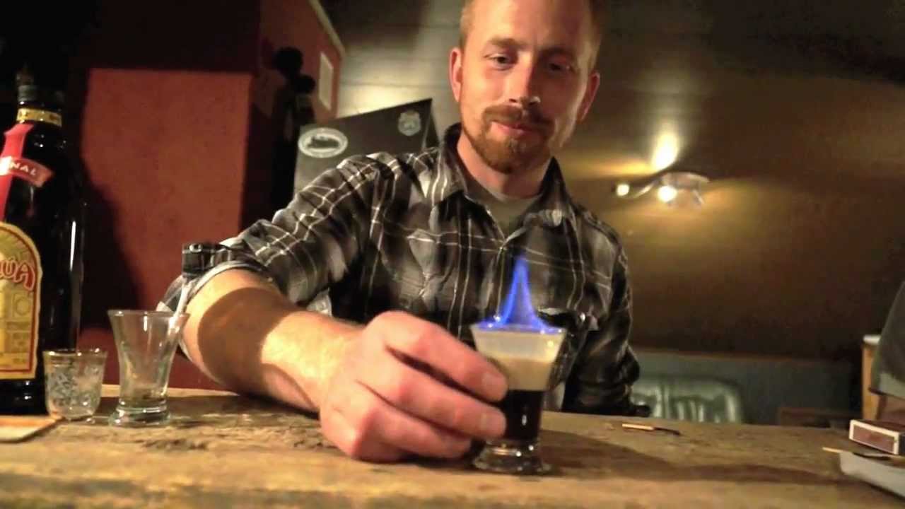 Brinnande B52 p&aring; H&ouml;glunda Bar