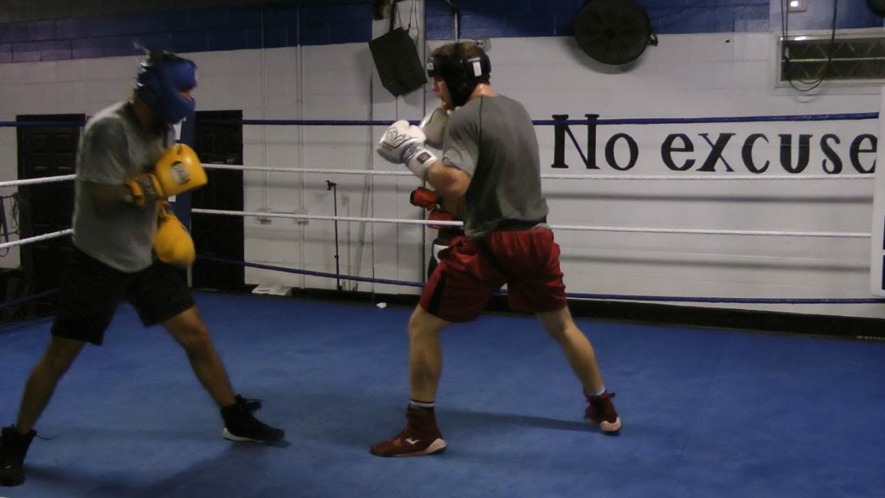 Amazing Sparring Match In Main Street Boxing & Muay Thai Gym