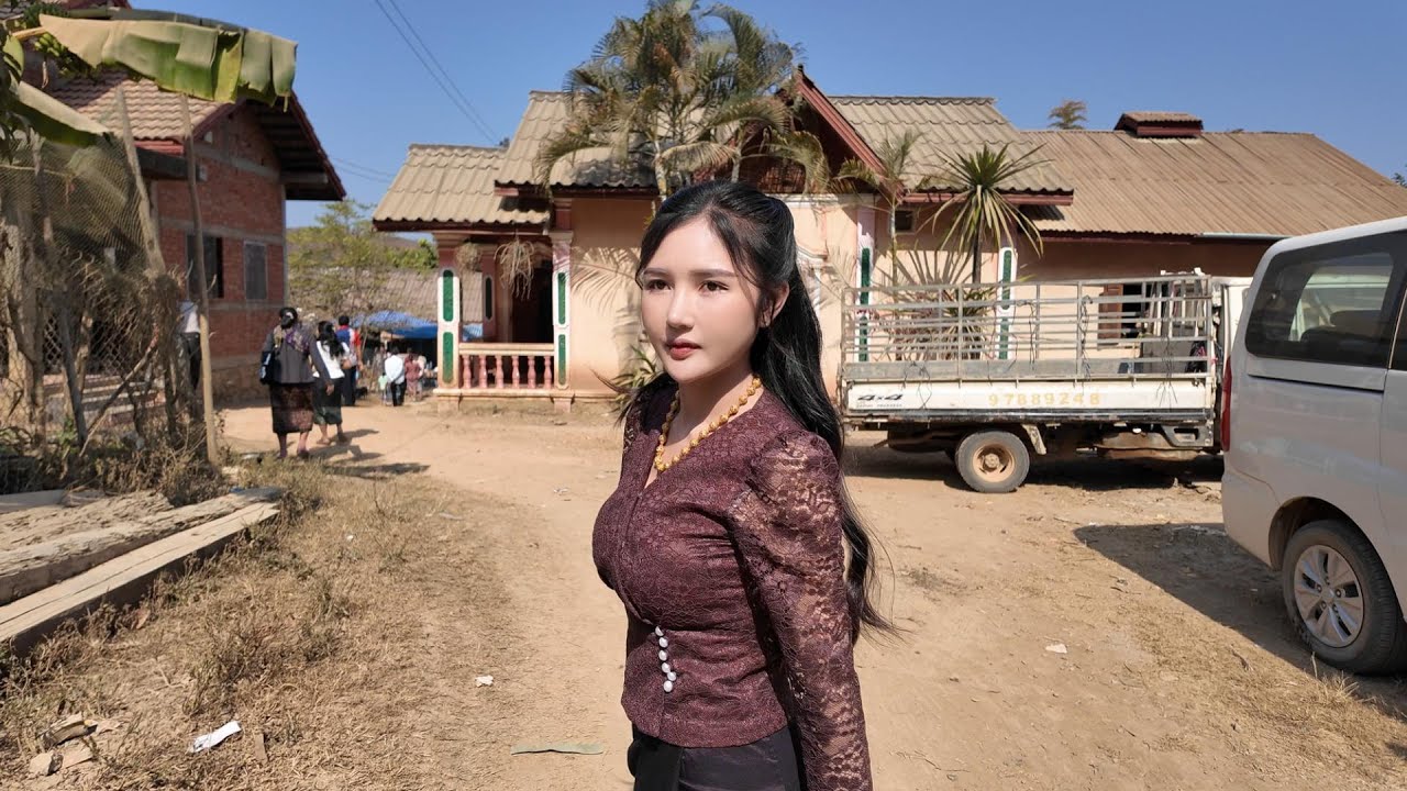 今天参加老挝丈母娘的婚礼，随礼一百万老挝币 #老挝媳妇 #老挝生活 #老挝
