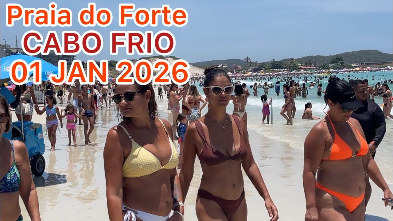 CABO FRIO  01 JAN 2026  PRAIA DO FORTE MUITO CHEIA SOL CÉU AZUL 