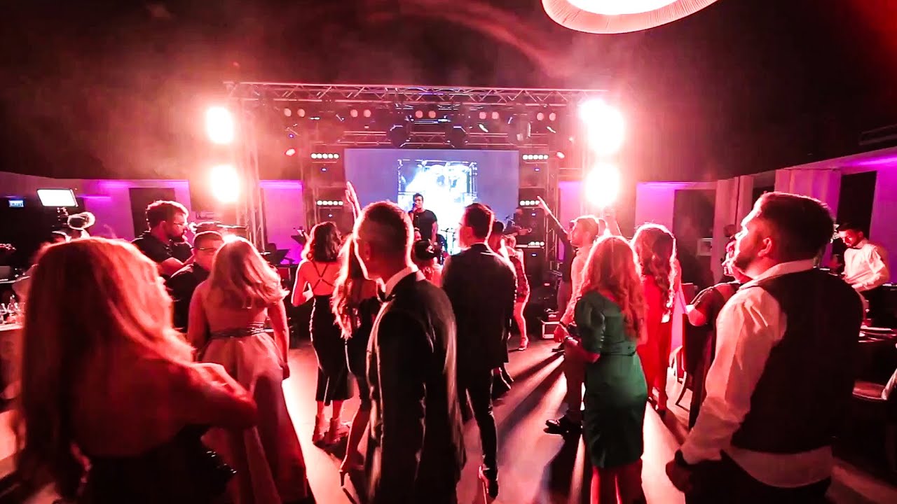 Trupa Cover - Trupa Cover Band Formatie Nunta Bucuresti - Crossover Live Wedding Show 4