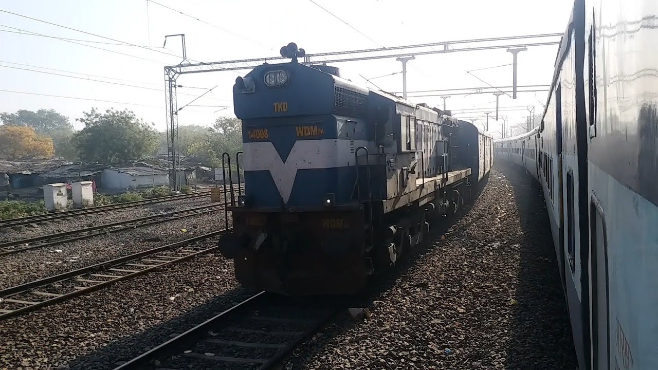 13413 Malda Town(MLDT)-Old Delhi(DLI) Farakka Express With Tughalakabad(TKD) WDM-3A At (CNB) |||||||