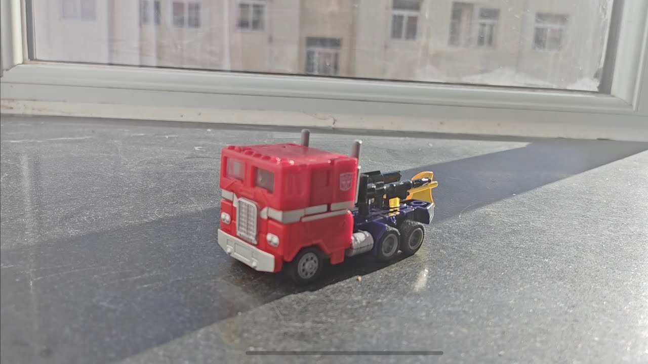 It lookes very retro! Transformers Legacy Uinted G1 Universe Optimus Prime 變形金剛傳世聯合G1擎天柱/柯博文