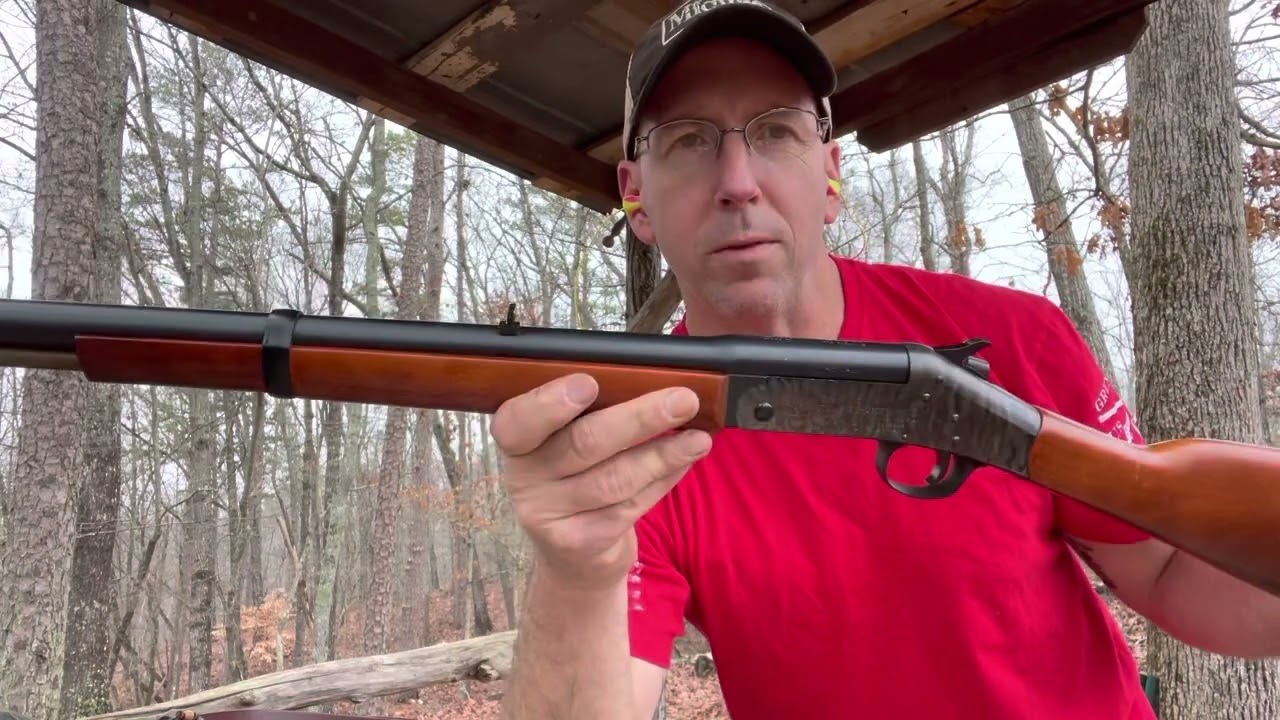Стрельба из дульнозарядного ружья H&R Huntsman калибра .45.