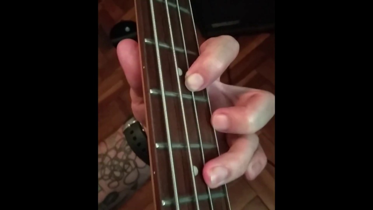 Live session testing guitarix effects playing electric bass