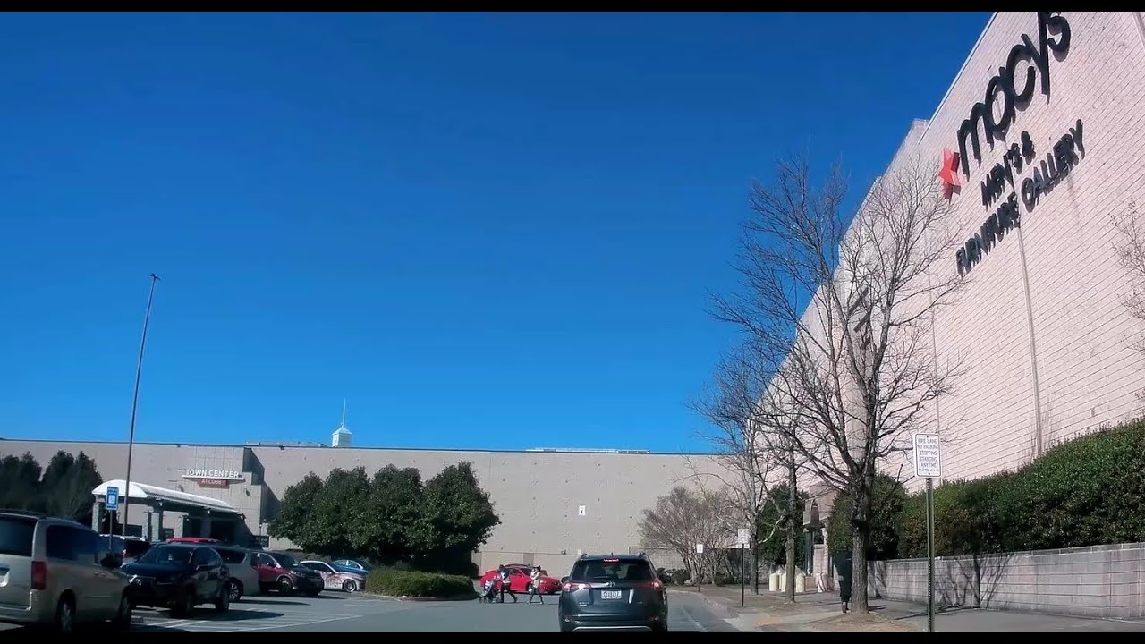 Driving to Kennesaw Town Center Mall 02.13.2022