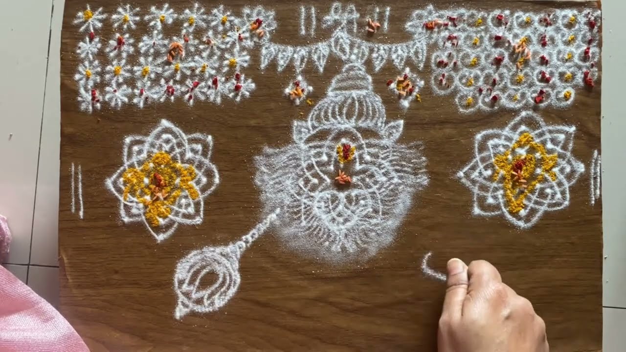 ಪ್ರತಿಯೊಂದು ರಂಗೋಲಿಯಲ್ಲಿ ದೇವರನ್ನು ಅಲಂಕರಿಸಬಹುದು/ ಅಷ್ಟದಳ ಪದ್ಮದಿಂದ ನರಸಿಂಹ ದೇವರನ್ನು ರಂಗೋಲಿ ಅಲಂಕಾರ 🙏
