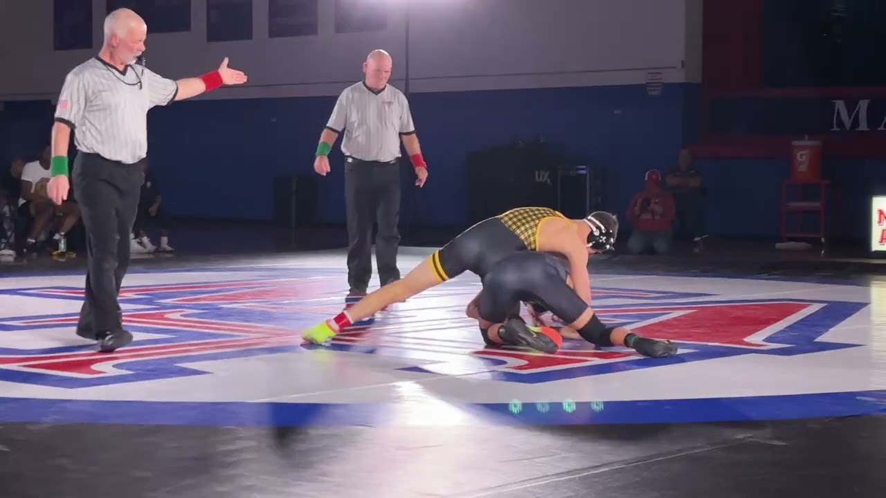 Nico Desalvo (S.E Polk HS) vs Logan Conover (Marmion) [144]
