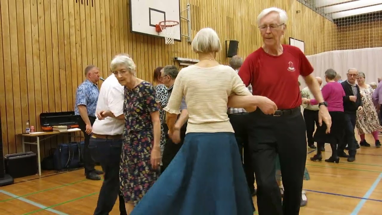 Kyllinge- Sørens Dands (DK) Holbækegnens Folkedansere