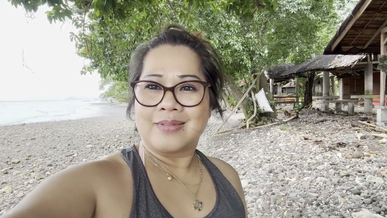 Beach time - Snorkelling and picnic with family at Binaliwan beach video #11/Angel Snowbird