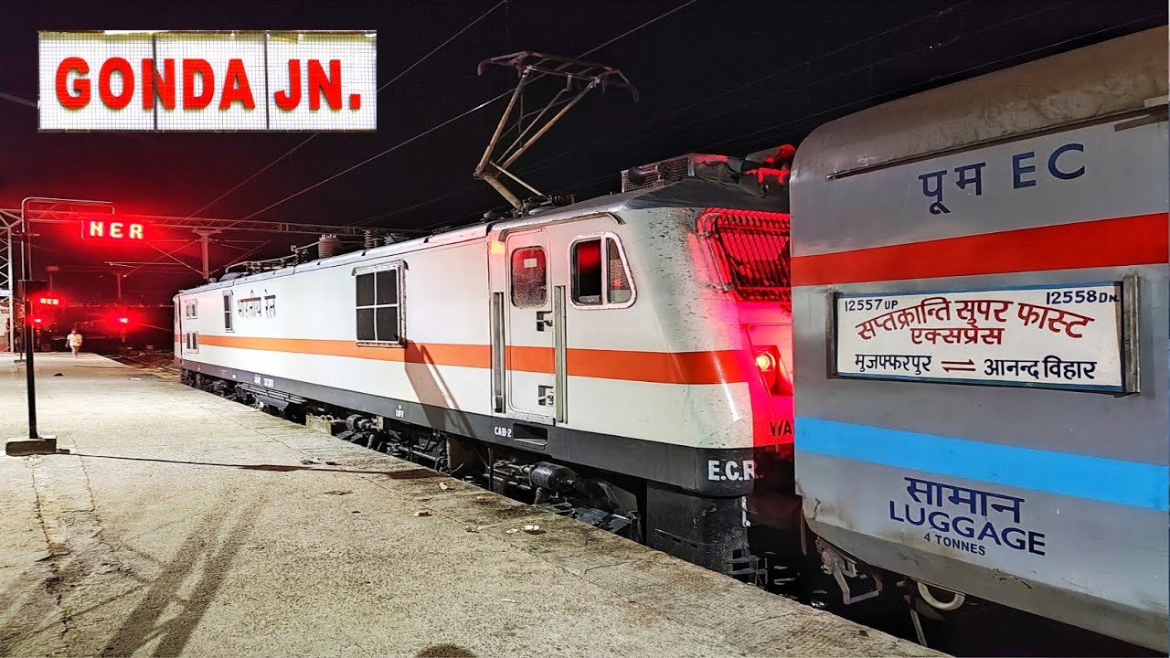 Muzaffarpur Anand Vihar Terminal 12557 Sapt Kranti Superfast Express Departed From Gonda Junction
