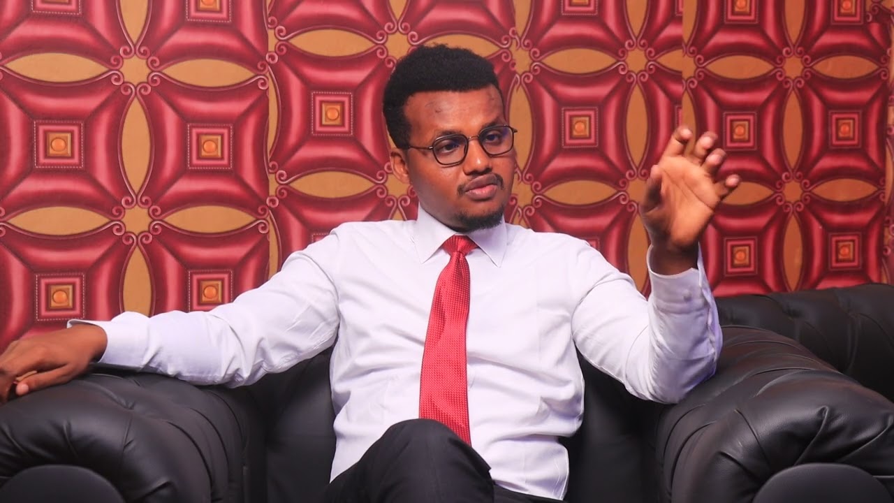 Wasiir ku xigeenka Amniga Jubbaland ayaa si qotodheer uga hadlay arrimo amni iyo kuwo siyaasadeed
