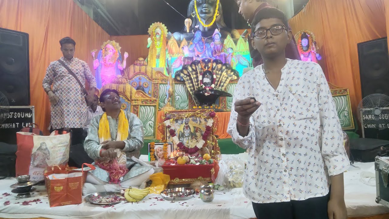 Ma Puja me gaya 